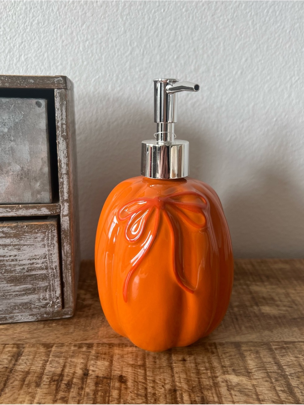 New Orange Ceramic Pumpkin with Bow Soap Dispenser